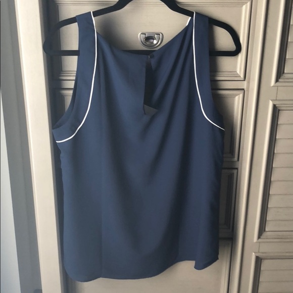 NWT banana tank navy size large - Picture 2 of 2